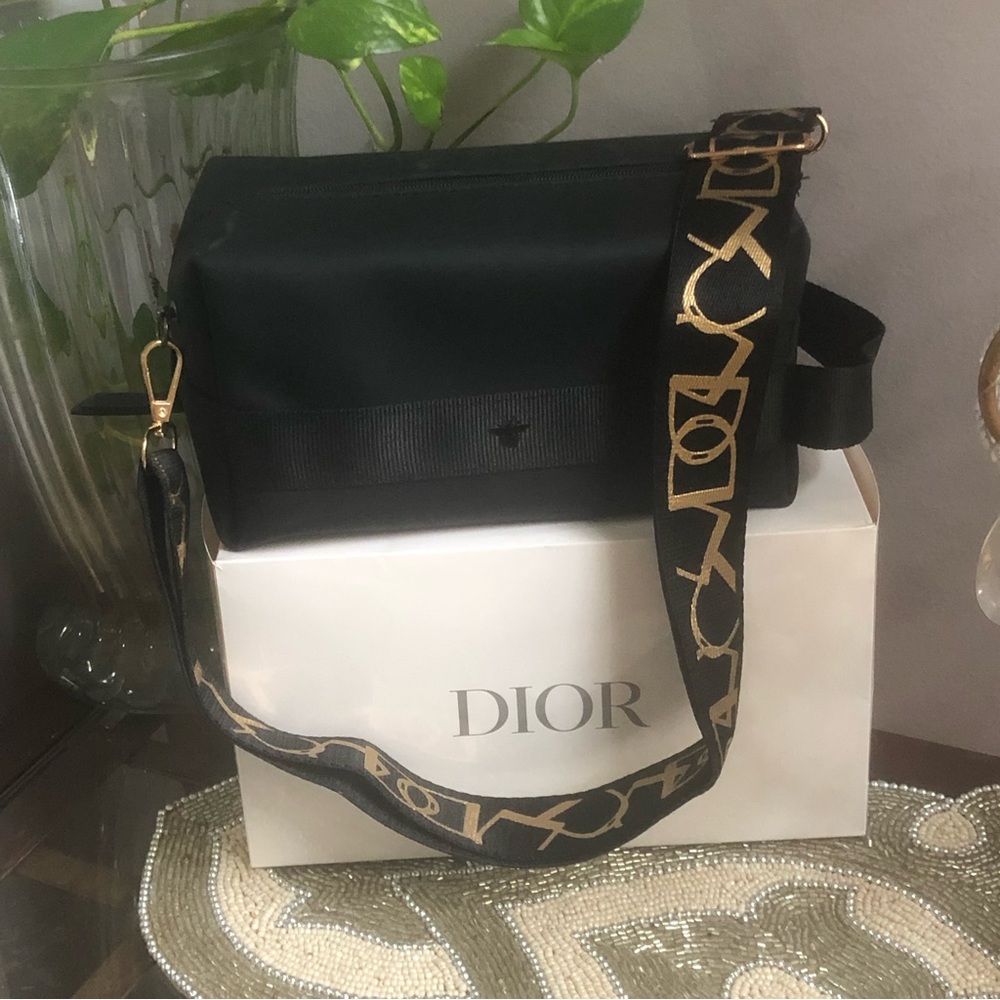 - Dior Pouch Dopp Kit Shaving Kit Black Travel Organizer Case Makeup Bag N… - Picture 3 of 14